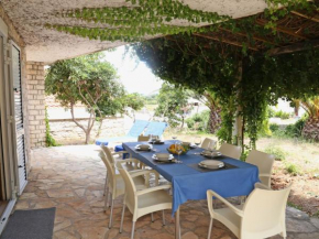 Adorable stone house with terrace 20m distant from beach